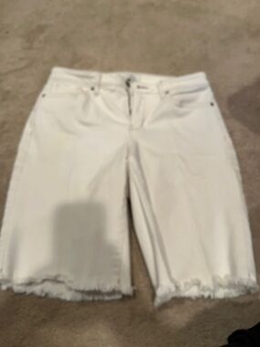 NYDJ White Frayed Hem Bermuda Shorts